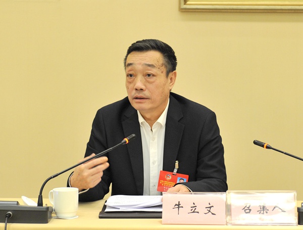 牛立文.JPG