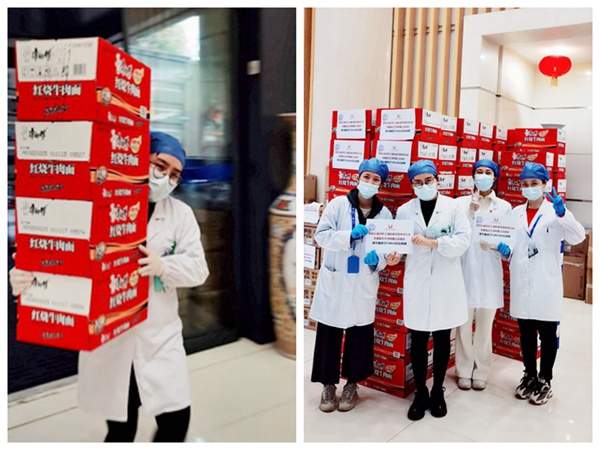 4张灵慧同志在医院搬运和分发抗疫物资_副本_副本.jpg
