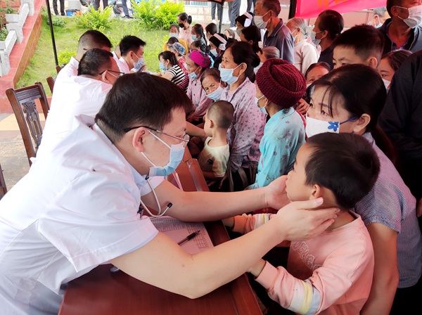图为义诊活动现场.jpg