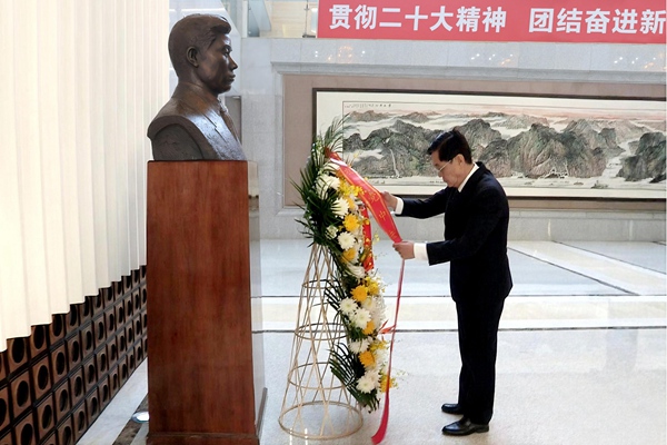 整理花篮 视频修改.jpg