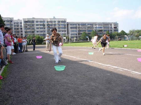 农工党株洲市委会以趣味运动会拉开庆祝建党80周年活动序幕