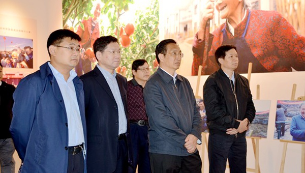 龚建明赴大方县开展脱贫攻坚民主监督专题调研